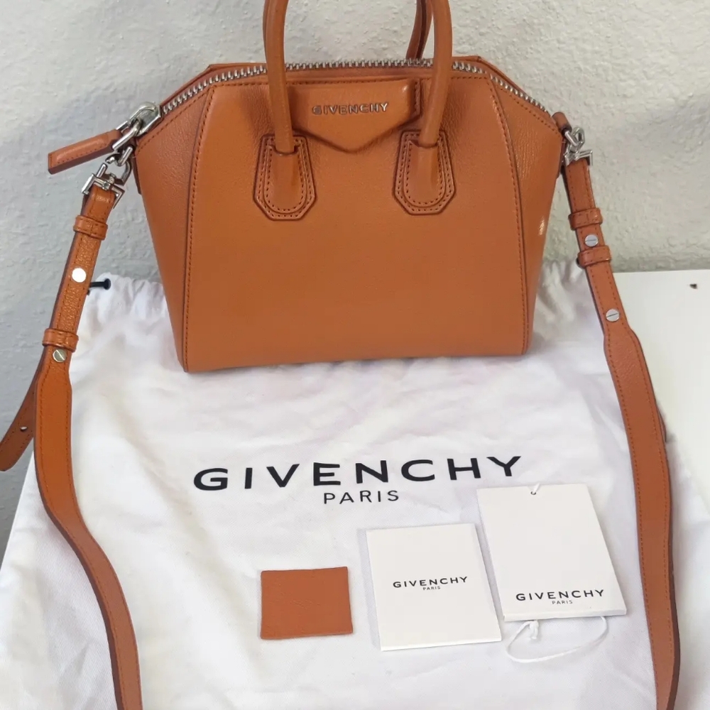Givenchy antigona mini